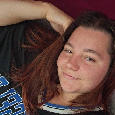 Professional Female seeks a single or double room Main Photo