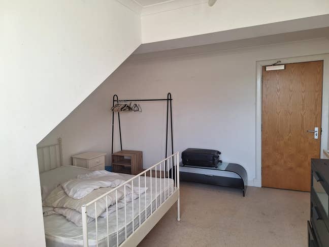 Room available in Shawlands! (Urgent)  Main Photo