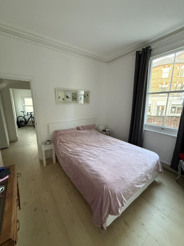 Modern Room to rent in Fulham Main Photo