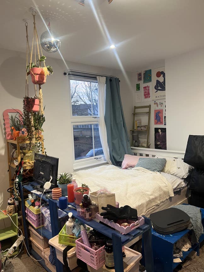 Double Room in our 5 bed/2bath Finsbury Park home Main Photo