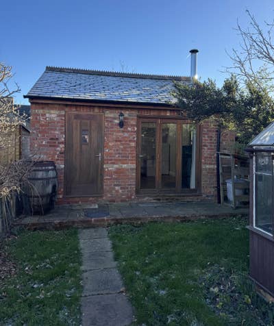 Self contained double bedroom studio let Main Photo