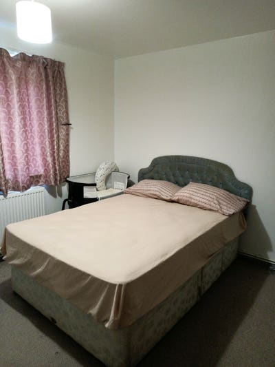 Flat Share  Main Photo