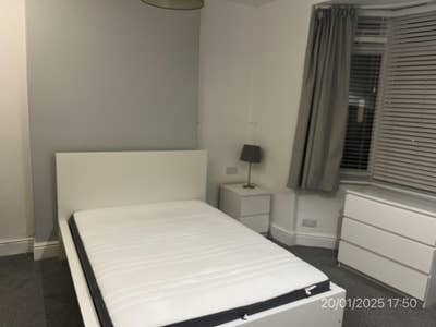  Two  great  rooms Beaufort  Road  EX2 &pound;640pcm  Main Photo