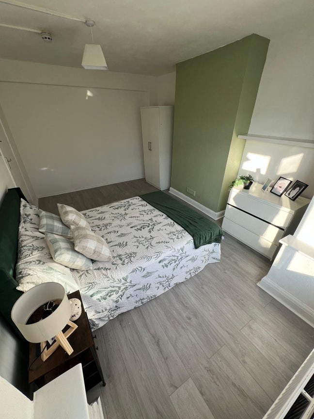 ✨Two large rooms in Acton - &pound;880pcm Main Photo