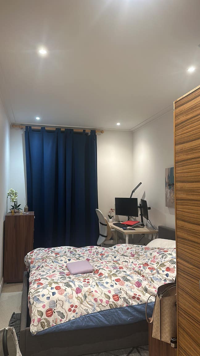 Bright Double Room with Canary Wharf Views Main Photo