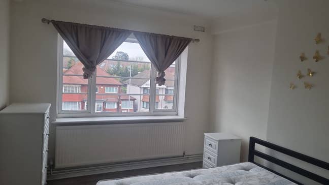 Hendon central Lovely furnished double, &pound;870, &pound;860 Main Photo