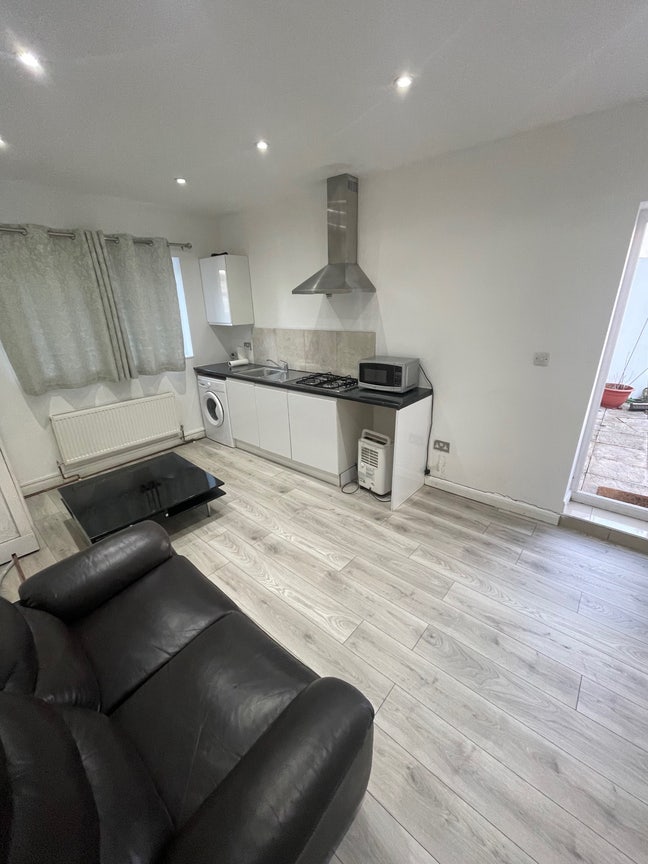 1 Bed Apartment  Main Photo