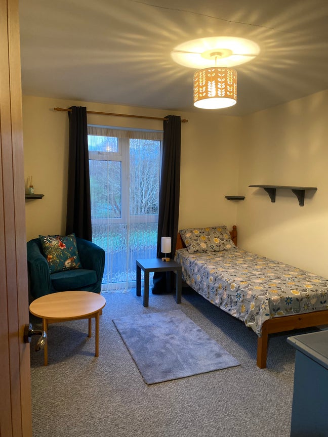 Large room for single occupancy (Female) Main Photo