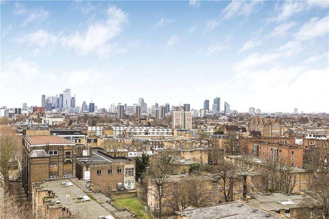 Large double room with en suite - beautiful flat! Main Photo