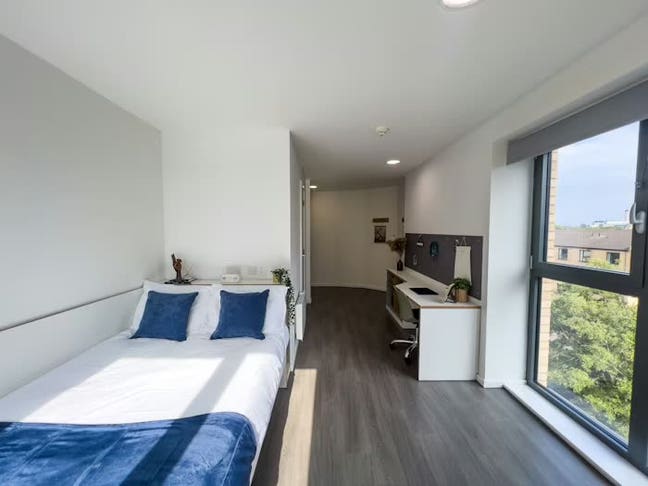 Spacious En-Suite at Dobbies Point -bills included Main Photo