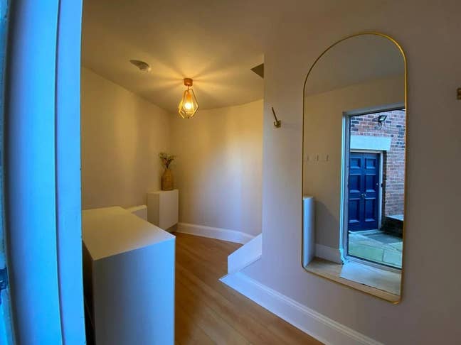 2 Rooms Available Own WC Each, Bills Included Main Photo