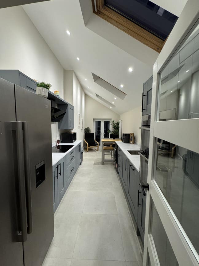 2 lovely double rooms in newly refurbished house Main Photo