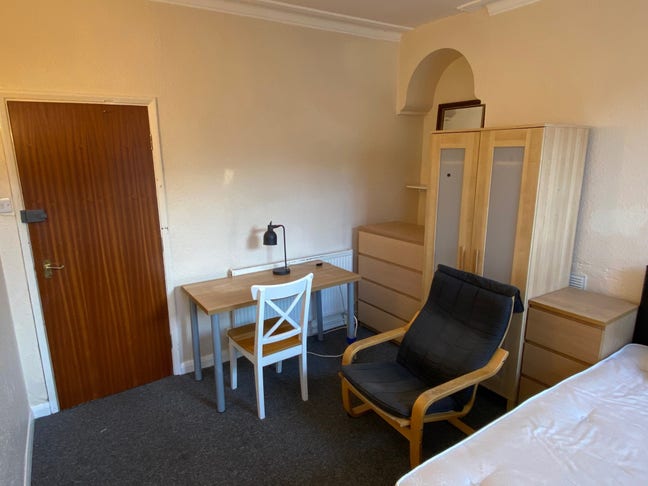 Room for full-time uni student - Beeston Main Photo