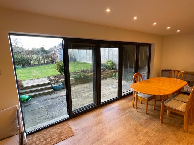 Large double & double bedrooms In detached 3 bed  Main Photo