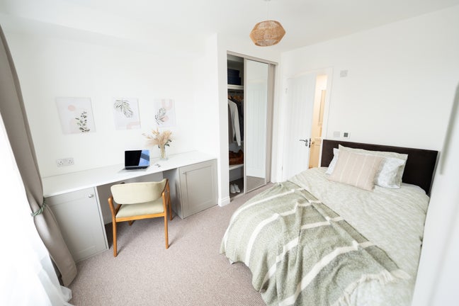 Double Ensuite Room – Luxury House Share near NGH Main Photo