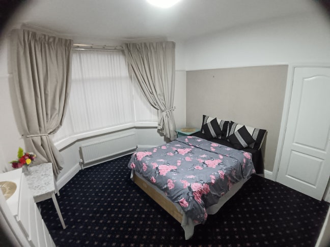 Double bedroom Main Photo