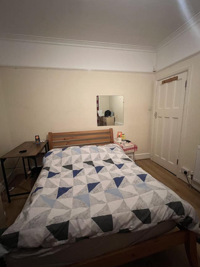 Double room available in North Harrow  Main Photo