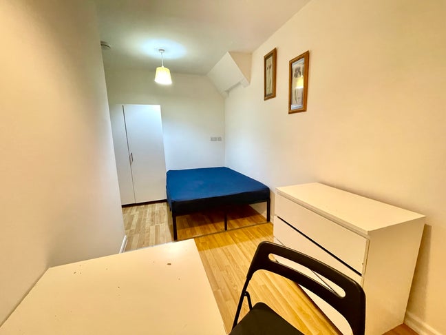 Doubles Rooms In Mile End Main Photo