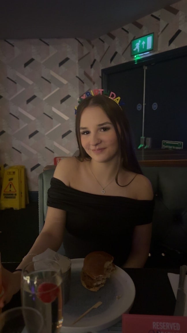 Looking for a room! Main Photo