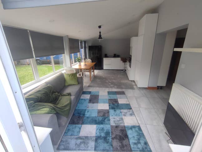 Large Room in Amazing House Main Photo