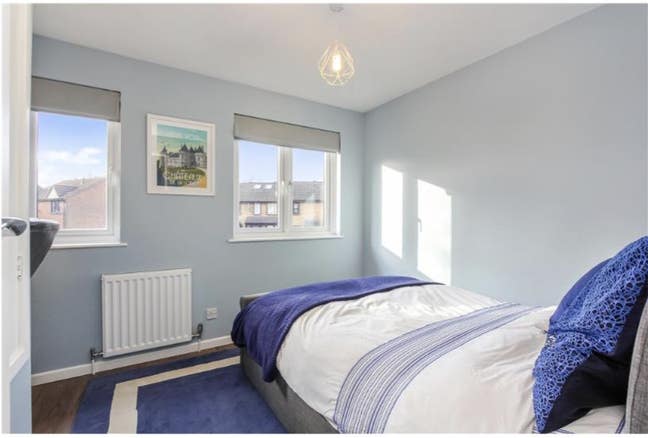 Roommate wanted – &pound;1,200 all bills included Main Photo