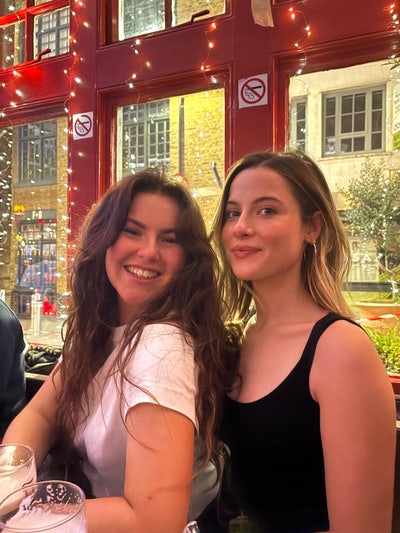 Hi guys,  I’m looking to move to Cardiff th... Main Photo