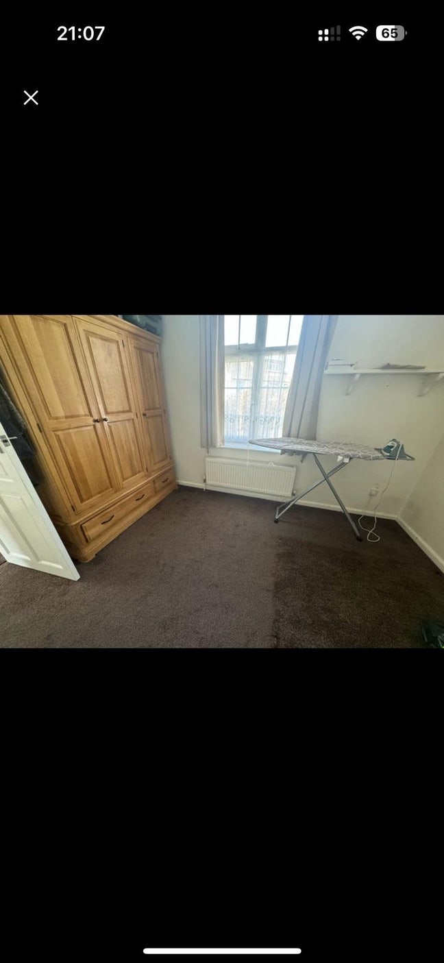 One double room in a family house  Main Photo