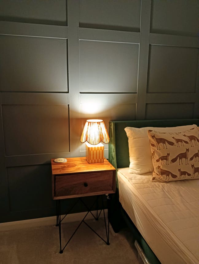 Single Room Female ONLY: Quiet area in Grays  Main Photo