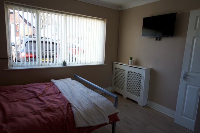 Furnished Rooms in B34 🏡 Main Photo