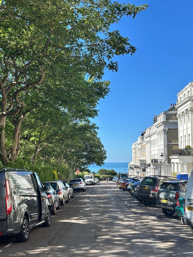 Seaside Regency Room - Private Gardens  Main Photo