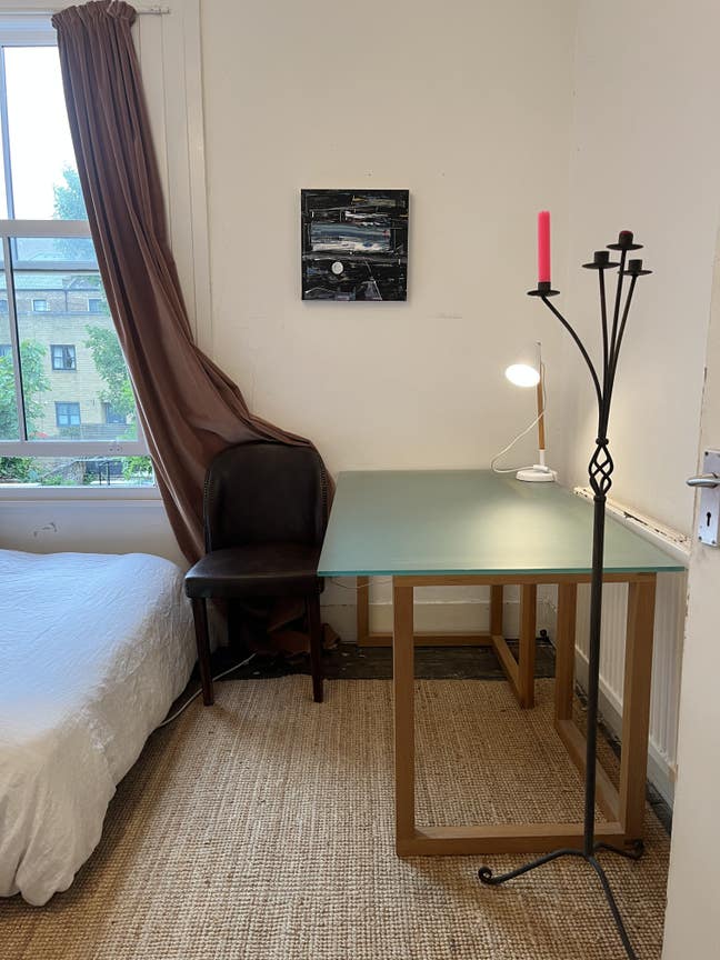 Large double room in shared Victorian House  Main Photo