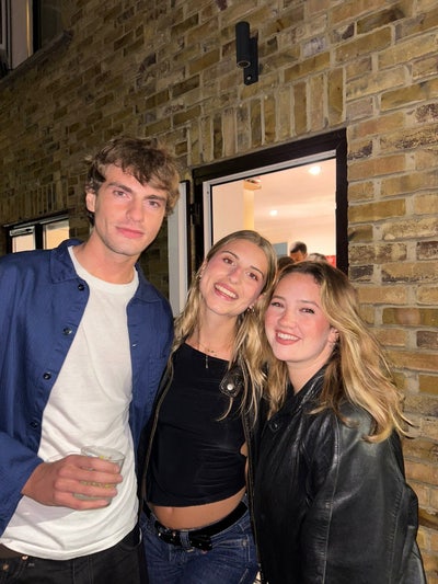 24 y/o Clean Professional working in Mayfair Main Photo