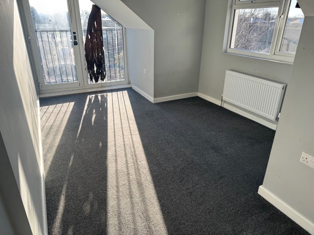 Room for rent Main Photo