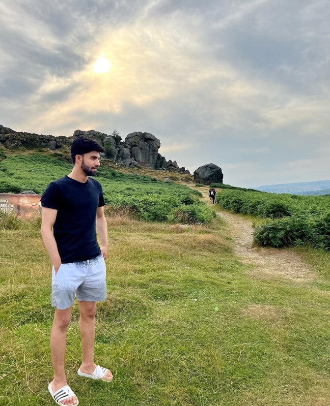   Looking for room or buddy-up for new flat” Main Photo