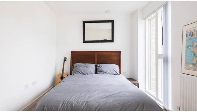 Beautiful modern flat next to London fields  Main Photo