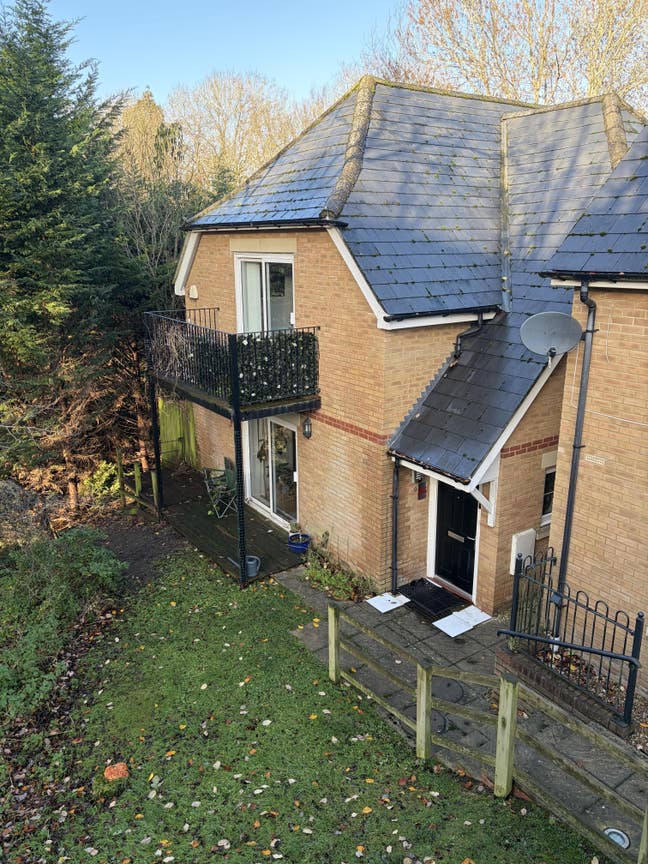 Room available in Headington flat  Main Photo