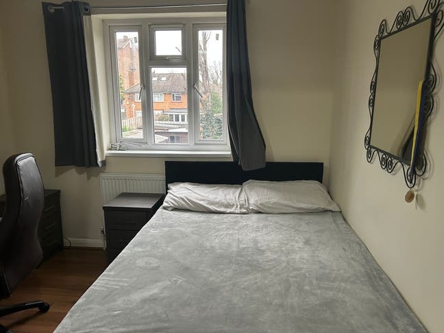 Double room. Good connection to London Bridge Main Photo
