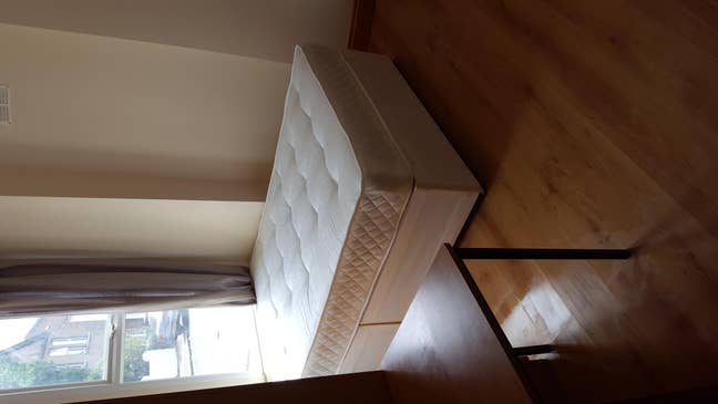 Large En-suite Double room - bills included Main Photo