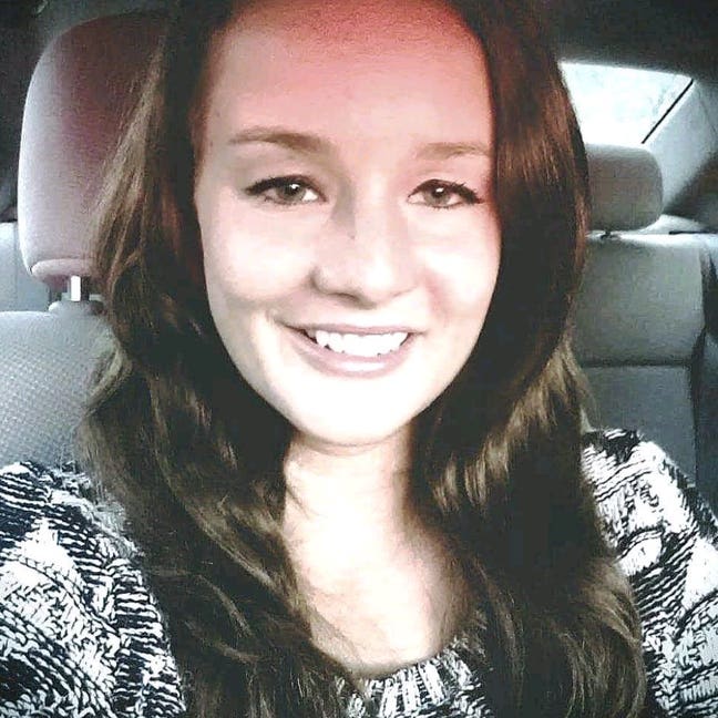 Professional Female seeks a single or double room Main Photo