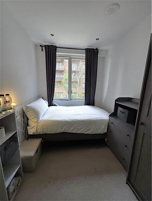 Modern furnished double bedroom  Main Photo