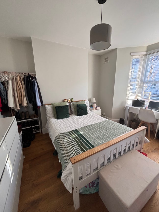 Clapham double room available from March! 💖 Main Photo