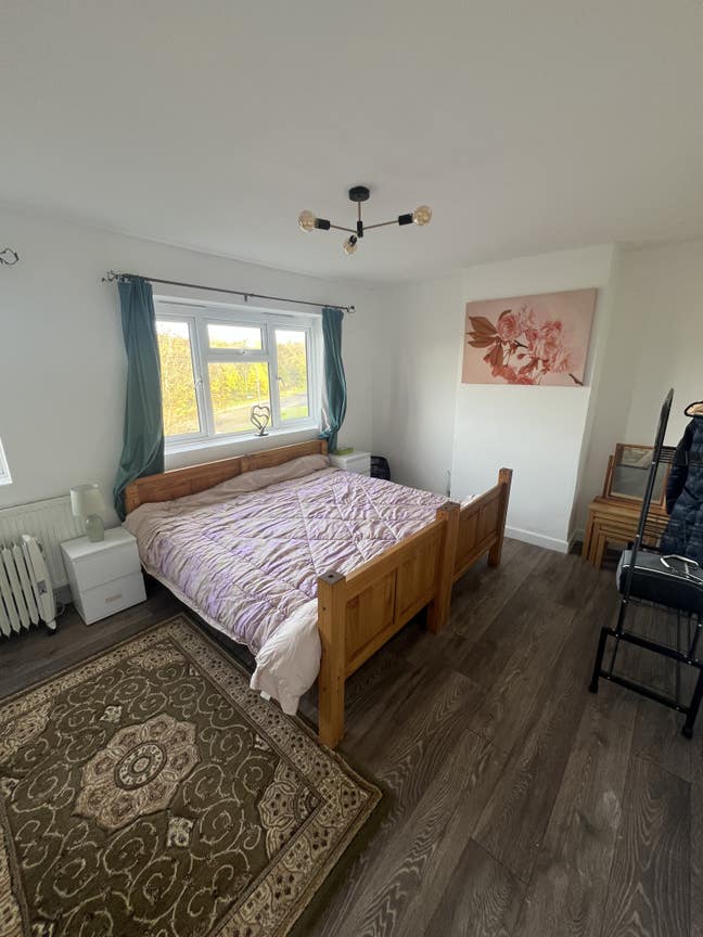 New Furnished Master Room With Plenty Storage Main Photo