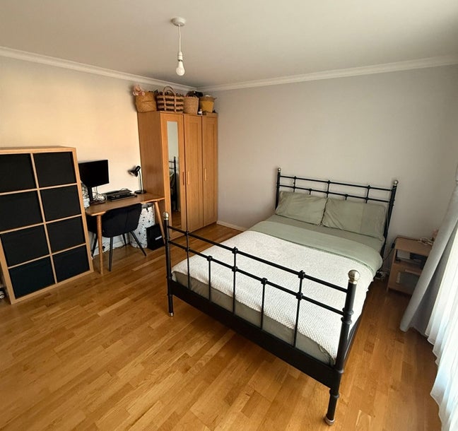 Spacious Room, Clean House, All Bills Incl. Main Photo