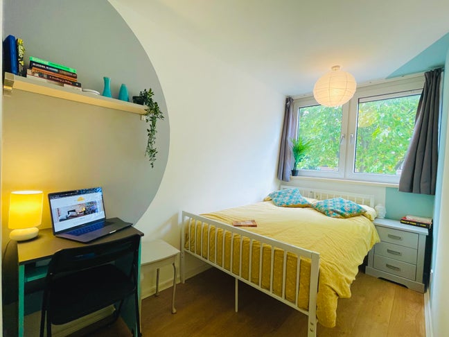 Small Modern Double by Hampstead Heath Main Photo