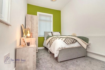 Modern Bolton Ensuite Stylish Ensuite Rooms  Main Photo