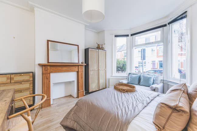 3 Stunning Rooms In Victorian Service Fulham House Main Photo