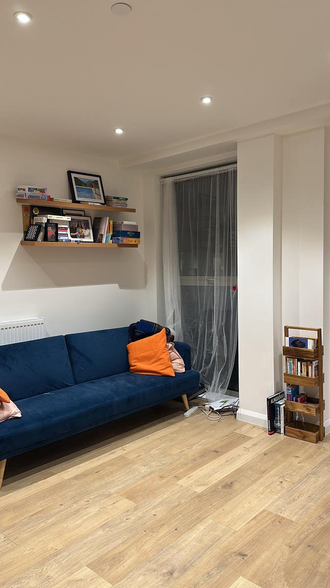 Lodger from 22 to 30/01 full flat in Turnpike Lane Main Photo