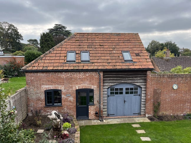 Self-contained Annex available -all bills included Main Photo