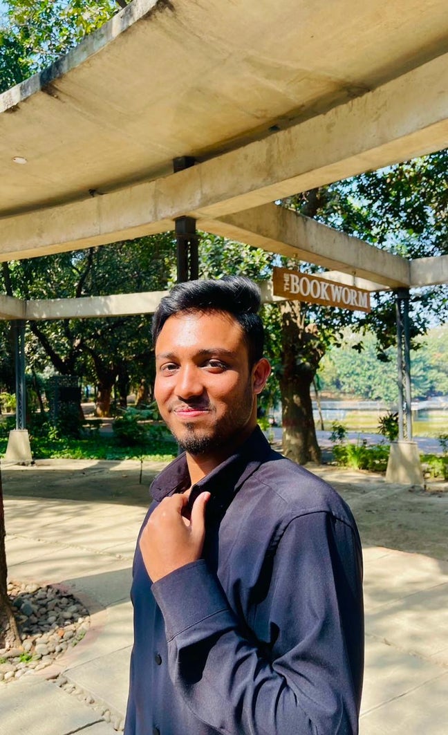 Looking for a space to move immediately. Main Photo