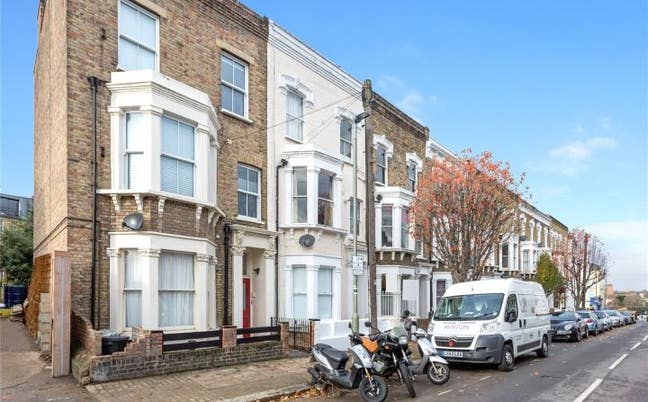 3 bed + Garden, Battersea, SW11 Main Photo